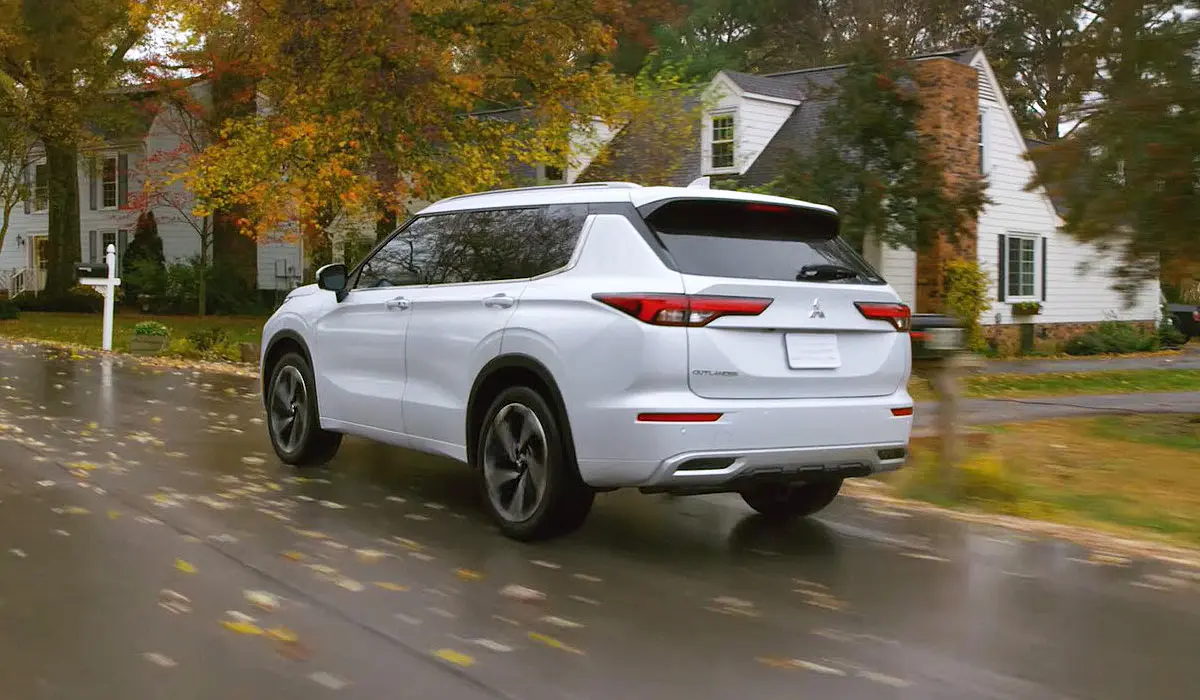 Outlander PHEV lineup